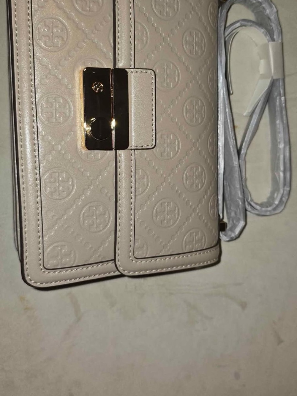 NWT Tory Burch T Monogram leather shoulder bag with dust bag - Picture 5 of 10